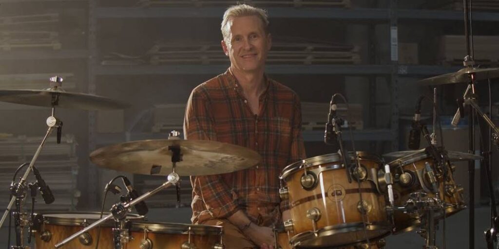 Foo Fighters anuncia Josh Freese como novo baterista 1