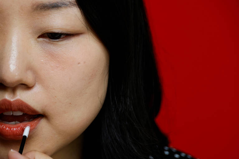 Skincare coreana dispara no Brasil e expõe choque cultural entre hábitos de beleza - Imagem do artigo original