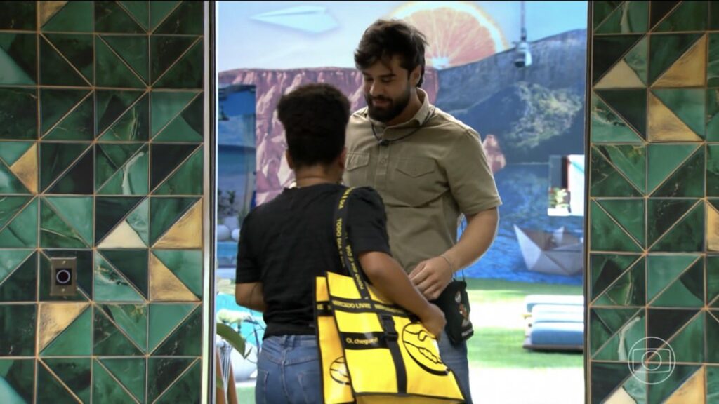 Paulo Augusto durante conversa com Milena no BBB26