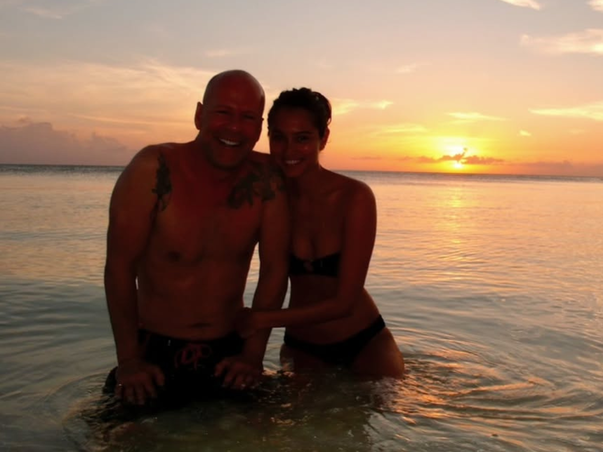 Esposa de Bruce Willis faz desabafo ao completar 17 de relacionamento Peso e buraco