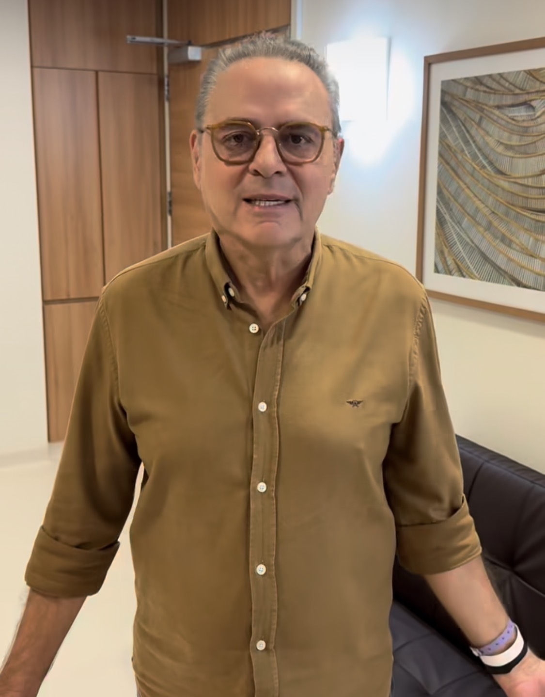 Luis Roberto 8
