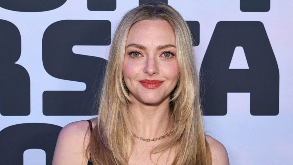 amanda seyfried aprendeu lbum inteiro para papel que nunca a 20260616