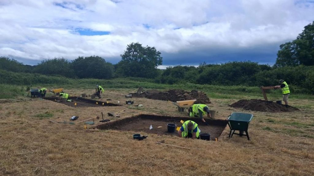 irlanda revela maior assentamento viking j descoberto no pa 20260616