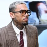 julgamento de chris brown vai a nulo ap s jurado pesquisar n 20260617