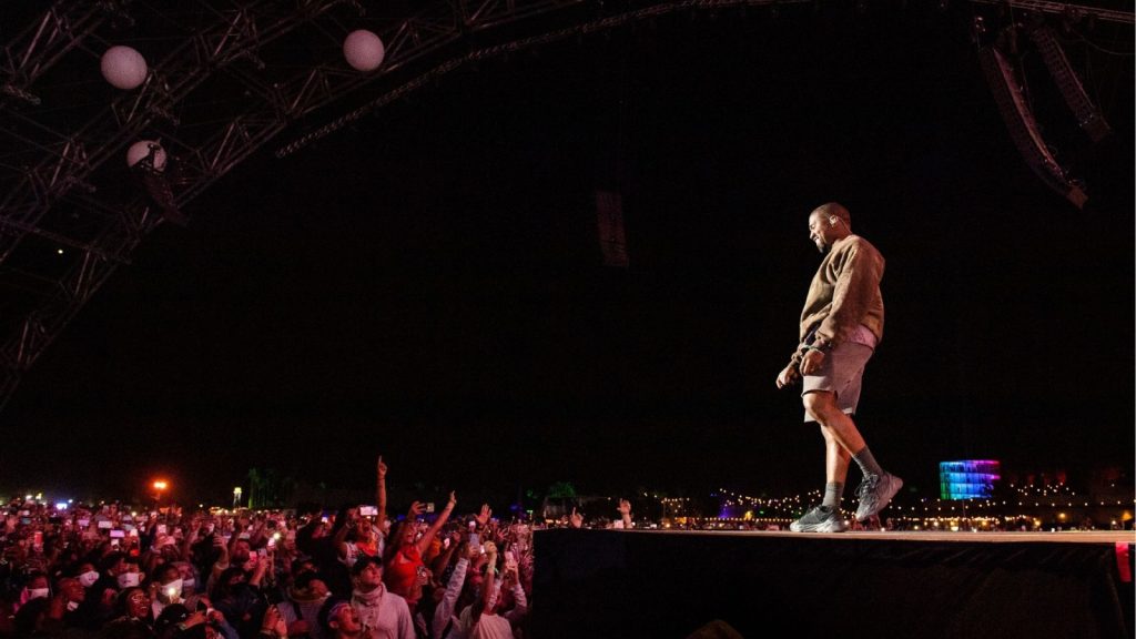 kanye diz ter feito maior show da hist ria mas n meros contr 20260609