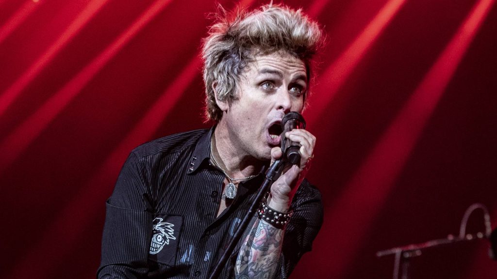 linda perry critica billie joe armstrong ele meio frouxo 20260602