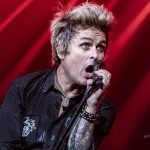 linda perry critica billie joe armstrong ele meio frouxo 20260602