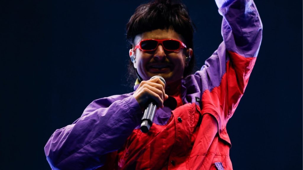 oliver tree deixa fortuna para funda o de arte e exclui fam 20260615