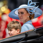 princesa kate mant m serenidade diante de protestos em desfi 20260615