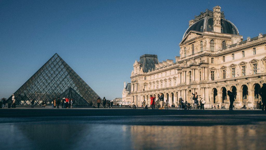 roubo ao louvre vira filme e s rie documental ap s livro ser 20260605
