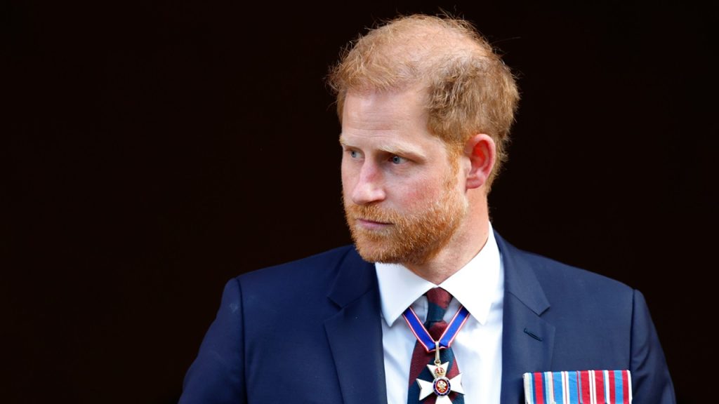harry ansioso para encontrar charles apesar de convite retir 20260707