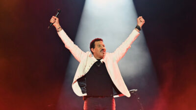 Emergência médica força Earth, Wind & Fire a adiar show com Lionel Richie