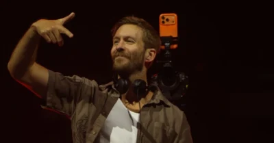 Calvin Harris transforma chuva em festa ao fechar Rock in Rio