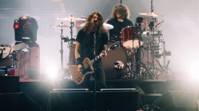 Foo Fighters transformam caos em energia explosiva no Rock in Rio