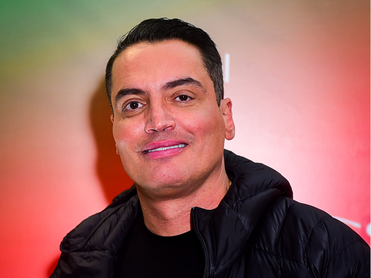 Leo Dias vence três prêmios no Fofoca Awards e alerta para ética