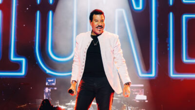 Lionel Richie se recupera após procedimento cardíaco por fibrilação atrial