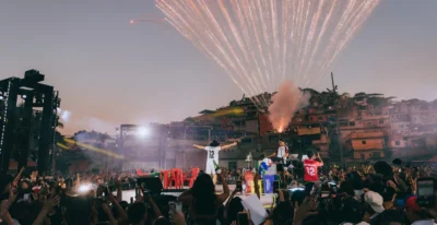 Natanzinho registra show gratuito no Complexo do Alemão e lança DVD