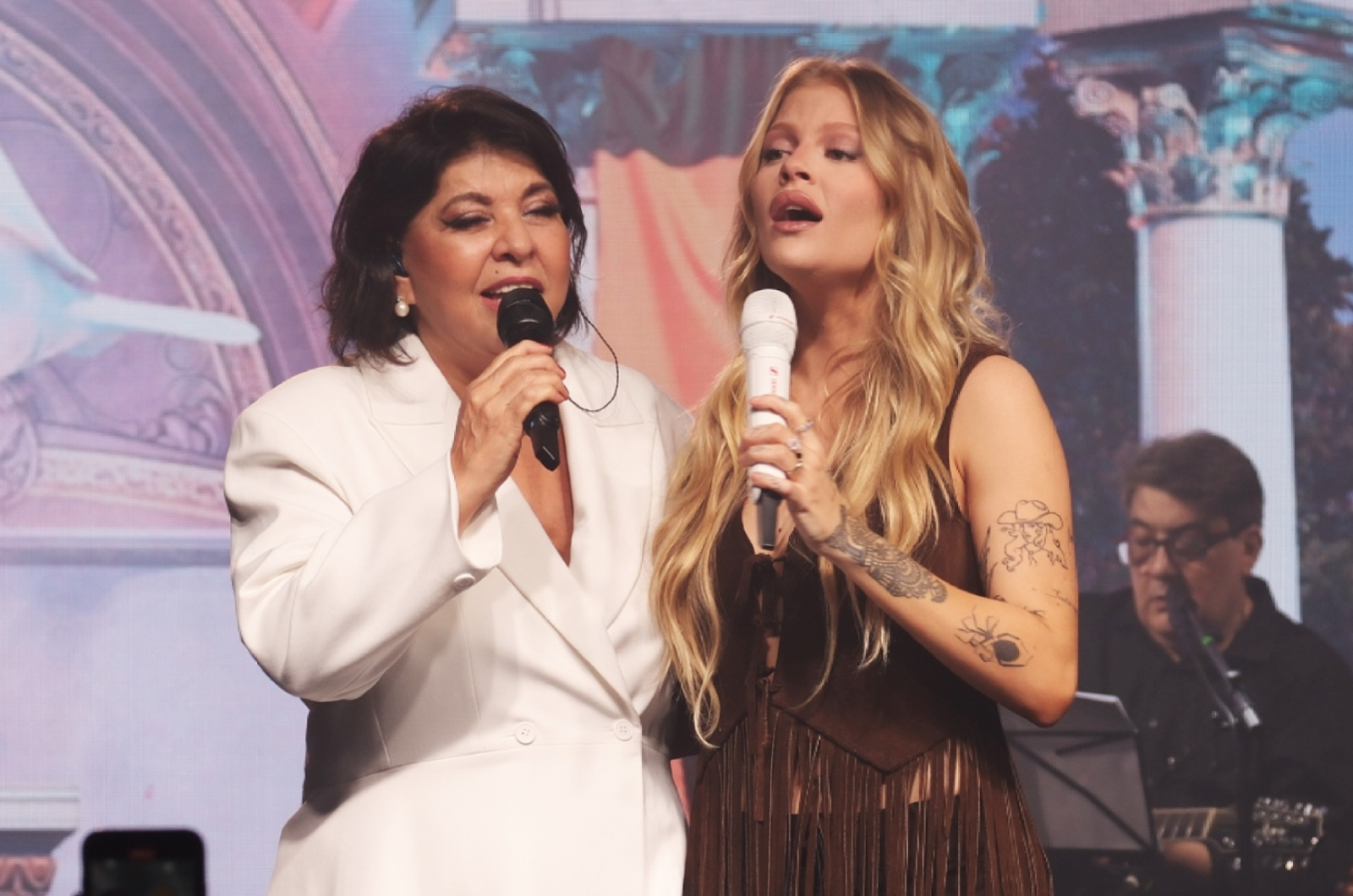 ECAD lista os hits de Roberta Miranda que mais tocam e são regravados