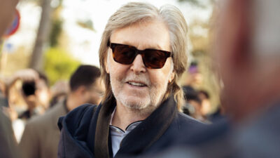 Paul McCartney revela por que cantou no casamento de Taylor Swift e Travis Kelce